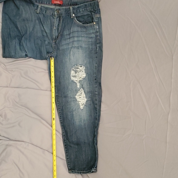 Ripped Jeans (Comfy) - Picture 3 of 5